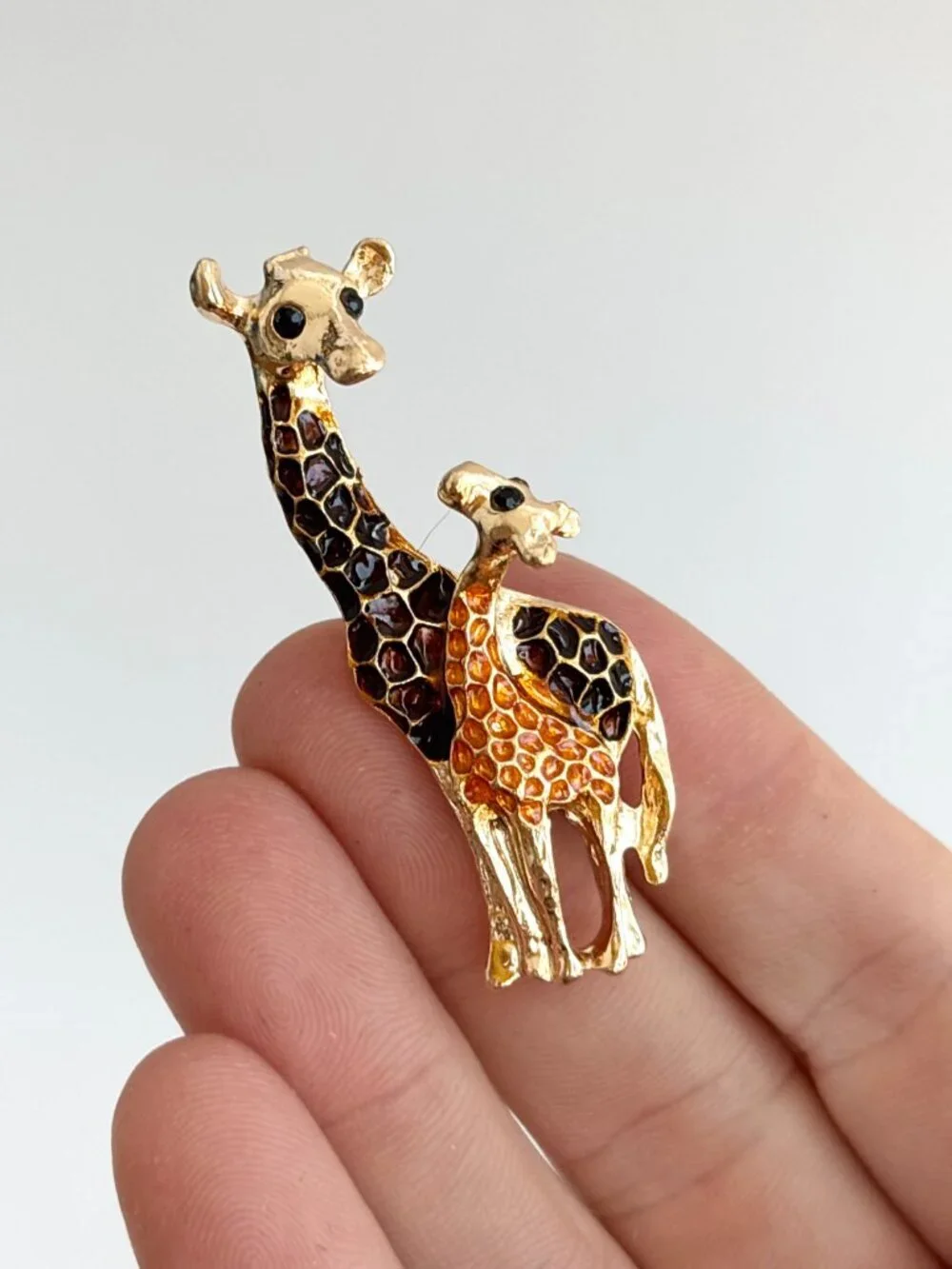 Giraffe Figural Mom & Baby Animal Enameled Gold Toned Vintage Insp Brooch Pin